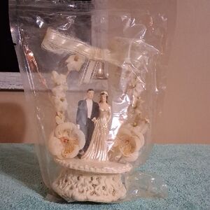 Romantic Wedding Cake Topper with Cream Floral Details